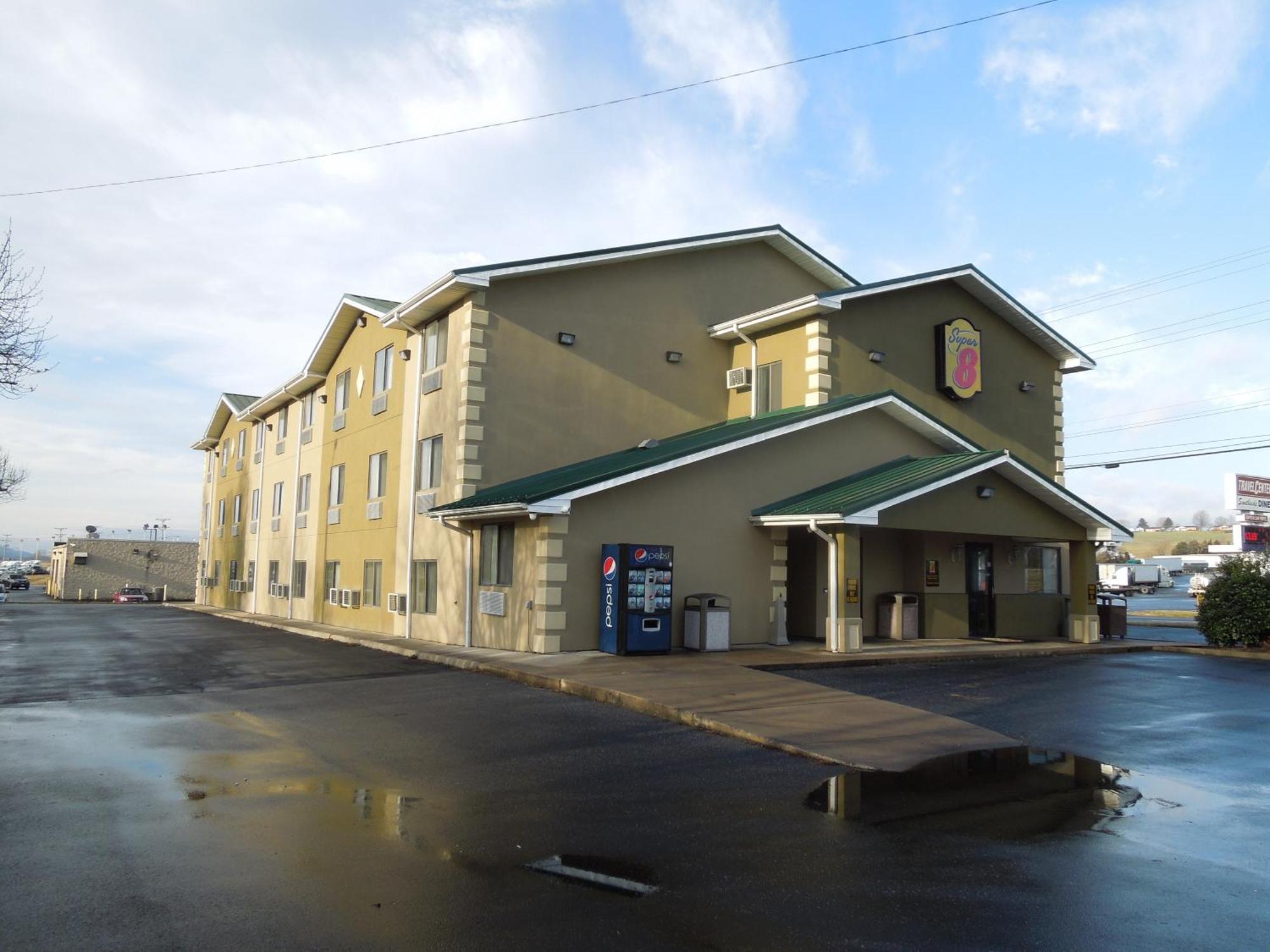 Motel Super 8 By Wyndham Harrisonburg Exterior foto