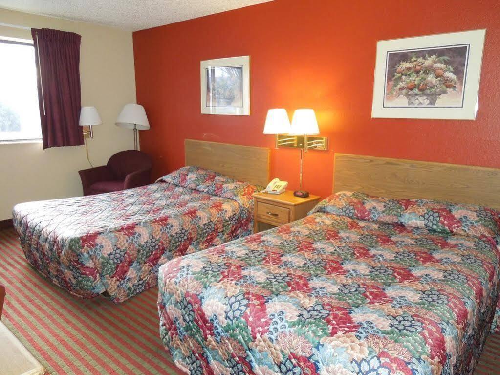 Motel Super 8 By Wyndham Harrisonburg Exterior foto